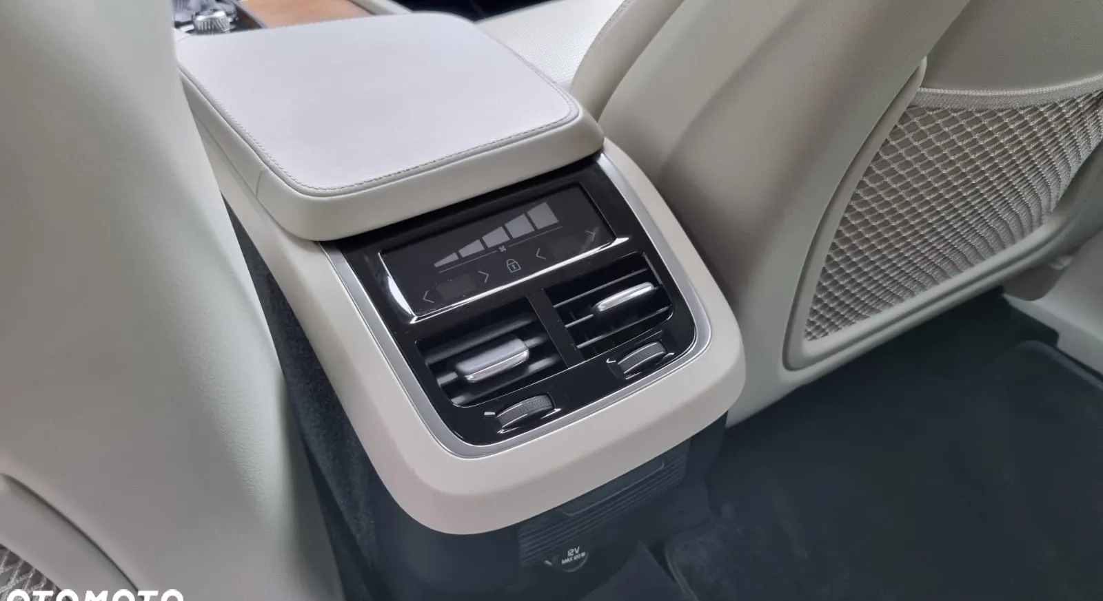 Volvo XC 90 cena 188190 przebieg: 105000, rok produkcji 2019 z Wrocław małe 191